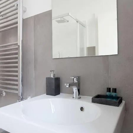 Maggiore Guest house